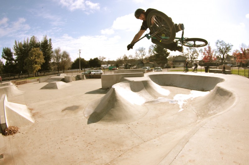 Jesse blasts a table in the Paso Robles snakerun.